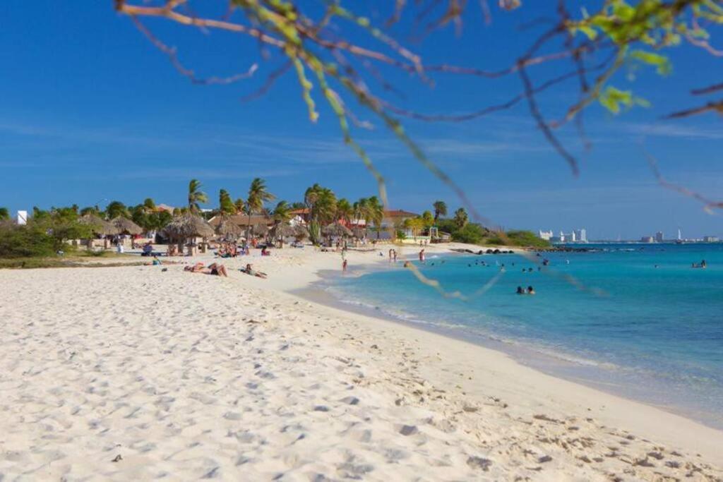 New! Cozy 1 Bedroom Condo- Gold Coast, Noord Aruba Palm Beach Bagian luar foto
