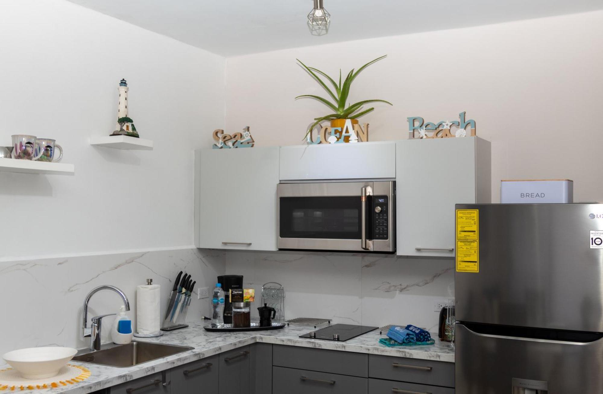 New! Cozy 1 Bedroom Condo- Gold Coast, Noord Aruba Palm Beach Bagian luar foto